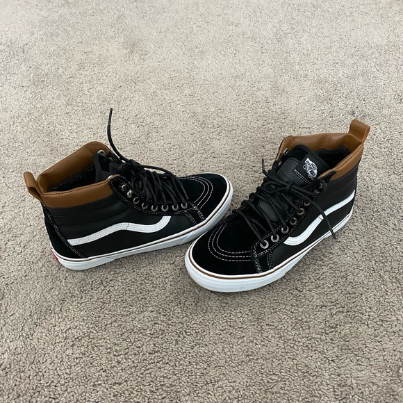 Vans - Picture 2 of 6